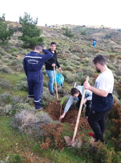 Δενδροφύτευση στην περιοχή του Κοφινά από τους σπουδαστές την ΑΕΝ Χίου