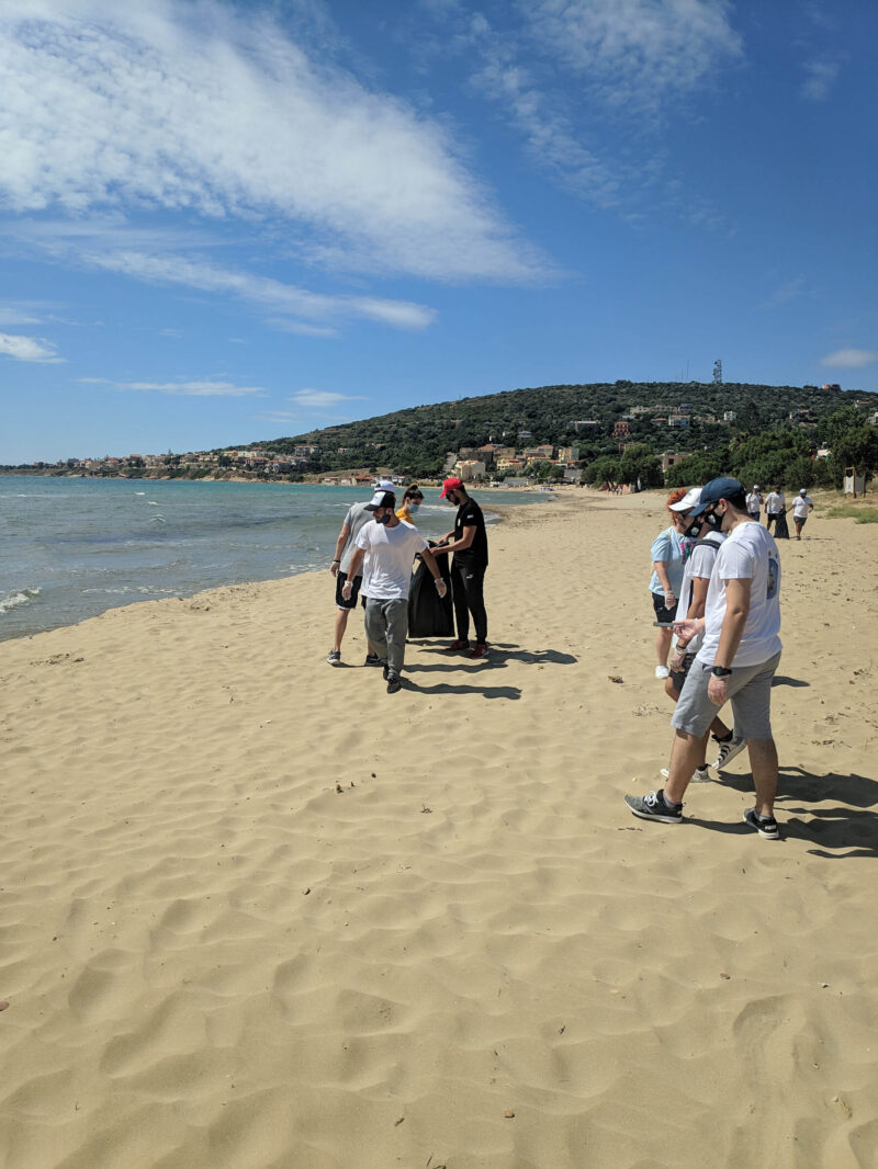 Καθαρισμός ακτών κεντρικού τομέα νήσου Χίου από σπουδαστές της ΑΕΝ Χίου στα πλαίσια της εορτής της Παγκόσμιας Ημέρας Περιβάλλοντος.