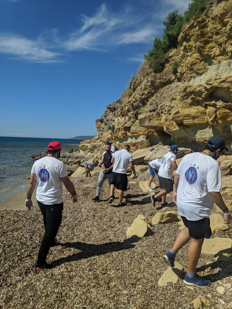 Καθαρισμός ακτών κεντρικού τομέα νήσου Χίου από σπουδαστές της ΑΕΝ Χίου στα πλαίσια της εορτής της Παγκόσμιας Ημέρας Περιβάλλοντος.